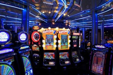 idtogel platform interface showing football, live casino, slots, and esports categories